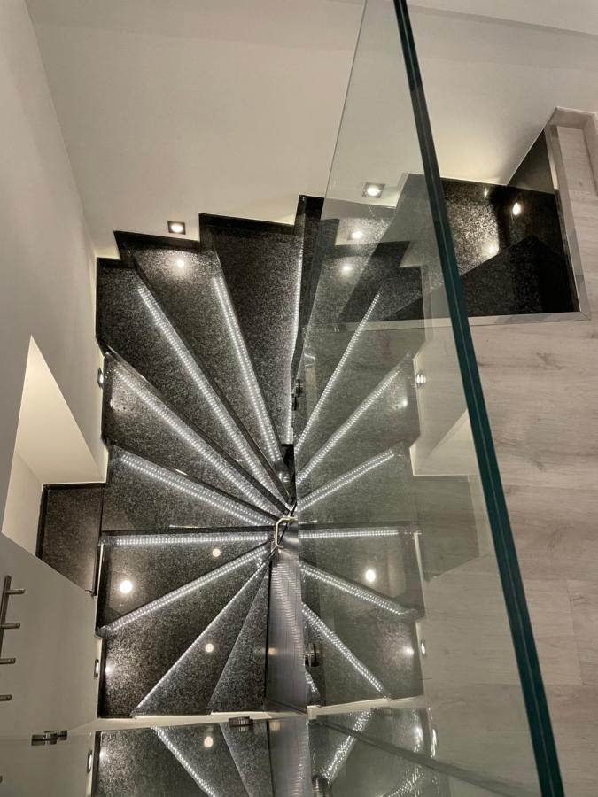 Star Apartment *